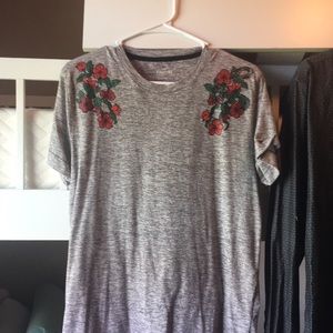 New hollister curve hem tee